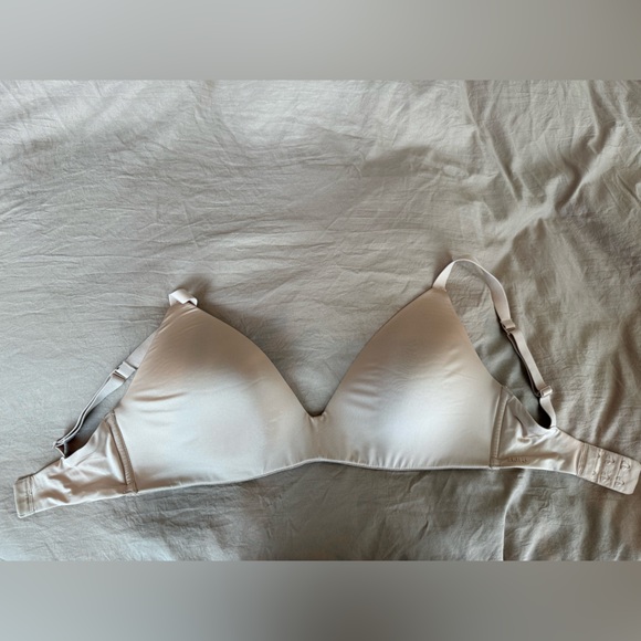 SKIMS T-SHIRT Demi bra size 34DD - Picture 7 of 7